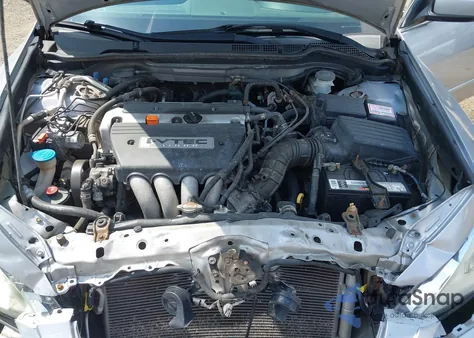 2005 Honda Accord 2.4 Ex z USA, uszkodzony, nr VIN 1HGCM56885A082753